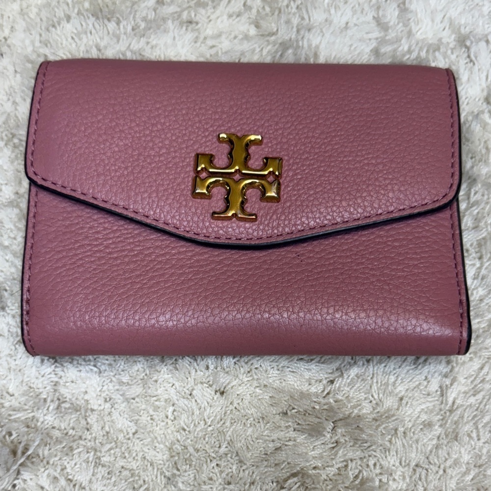 Tory Burch Kira Mauve Pebbled Leather Medium Flap Wallet